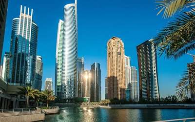 Home 18 Jumeirah Lake Towers